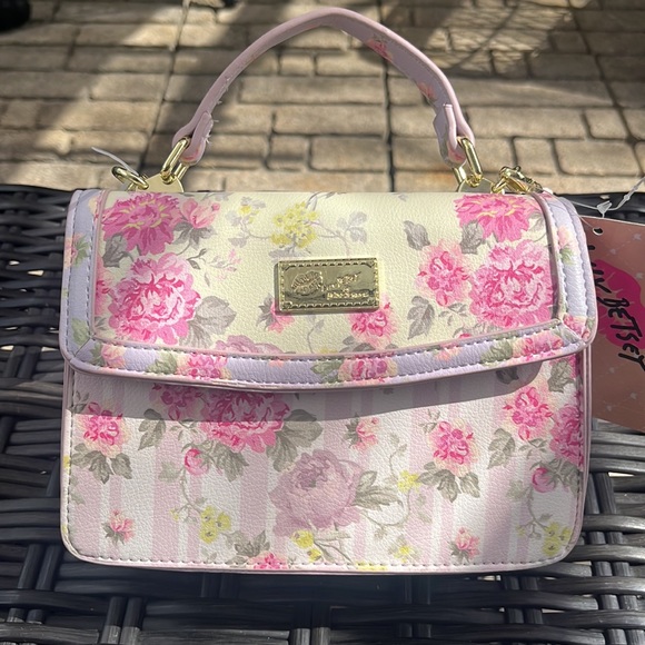 Brand new Betsey Johnson crossbody - Picture 4 of 11